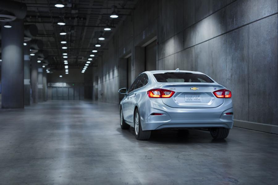  Chevrolet Cruze Diesel 2017 года  (NA) (фото 2 из 52)